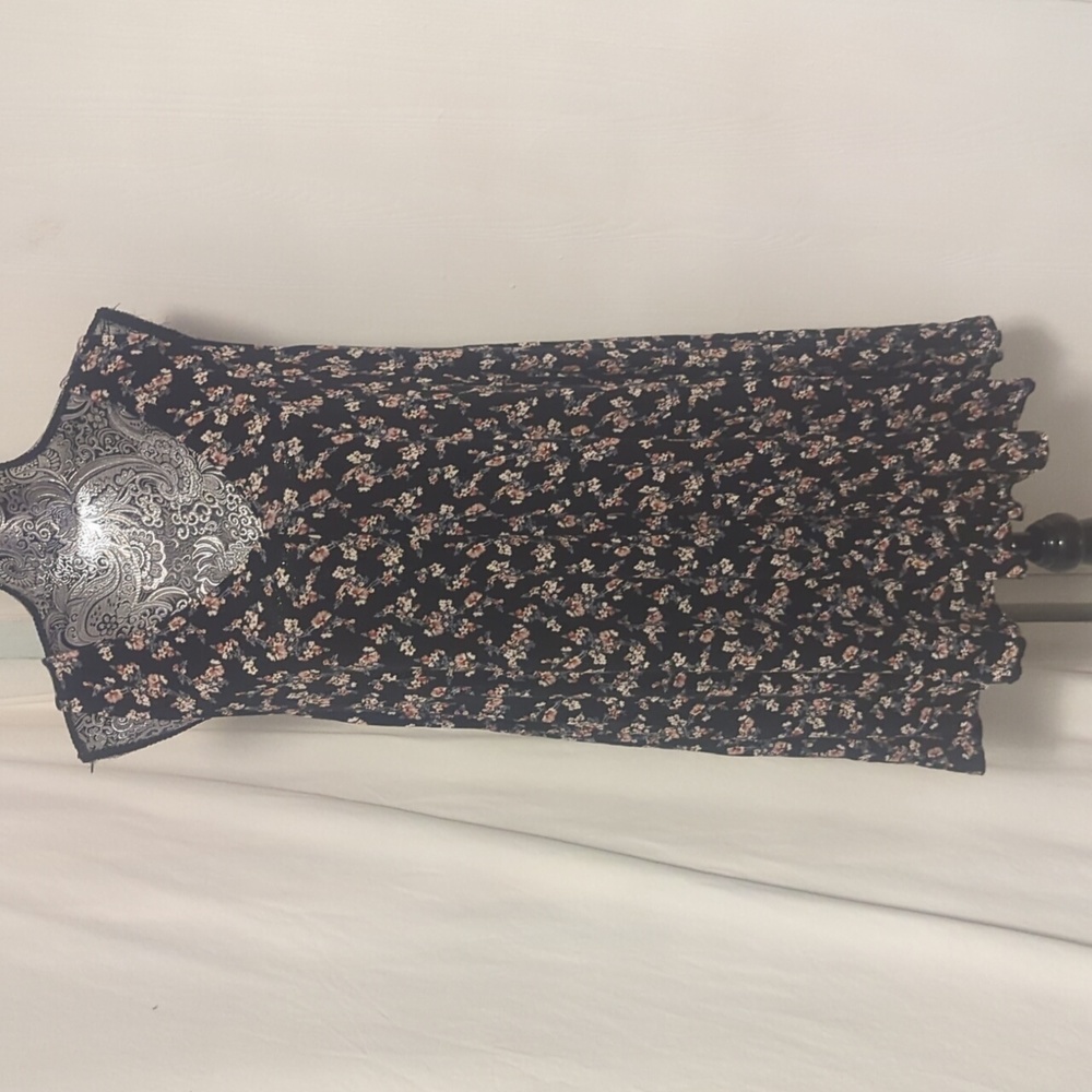 ✨5/$25✨ American Eagle Soft & Sexy floral swing dress